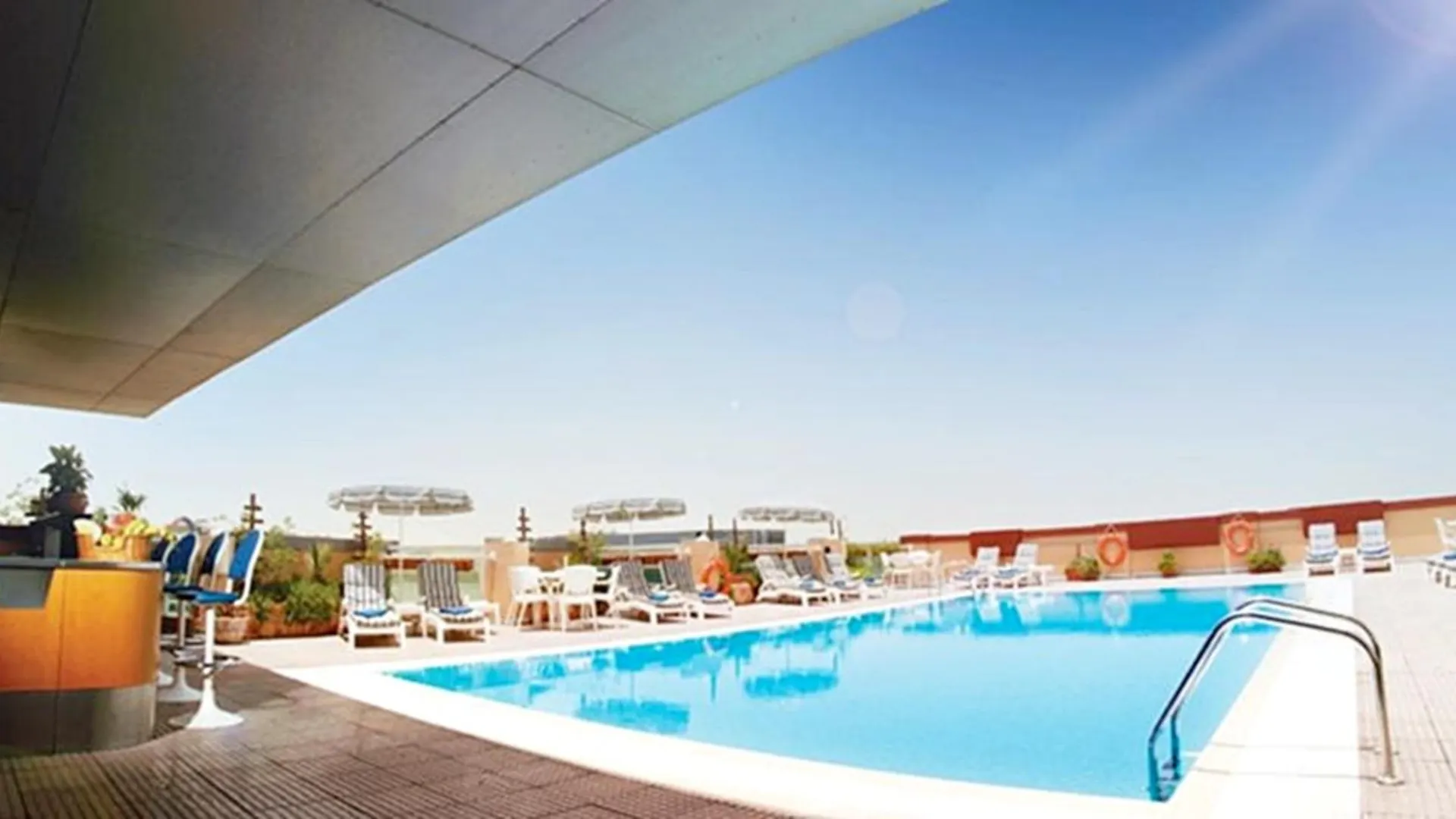 J5 Hotels - Port Saeed Dubaj